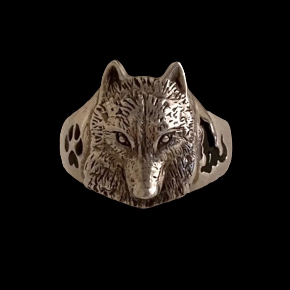 Wolf Ring Sterling Silver - New